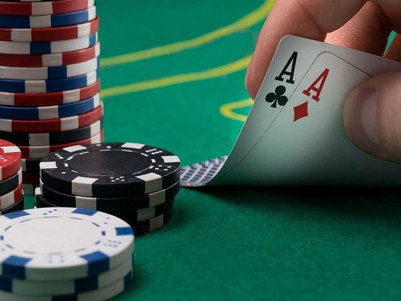 Poker là một trong những trò đỏ đen đòi hỏi người chơi phải có chiến thuật và kỹ năng